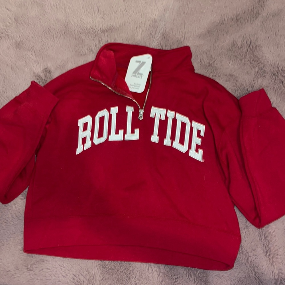 Cropped Alabama “Roll Tide” pull over perfect for lounging or bama games !!